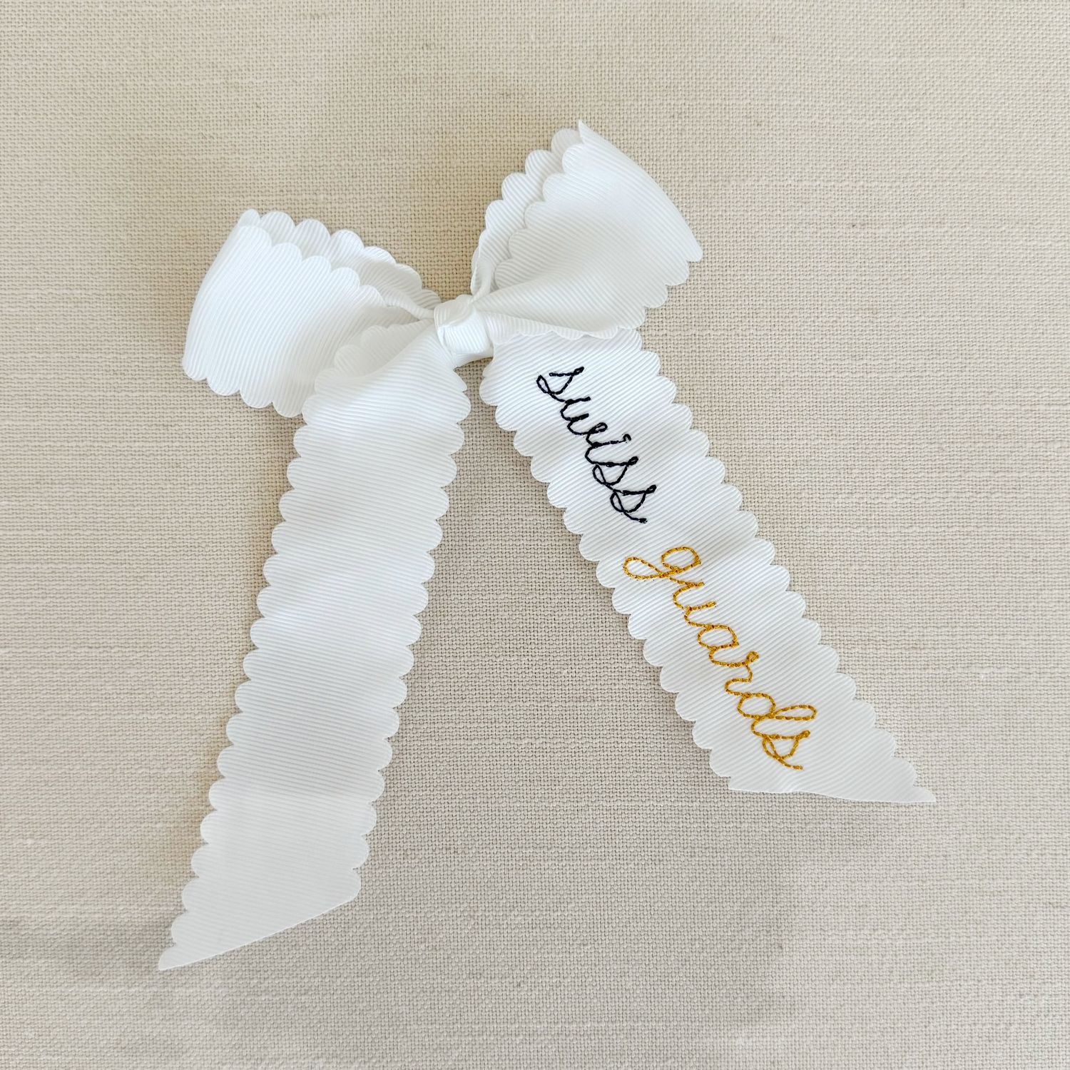White Scalloped Hairbow
