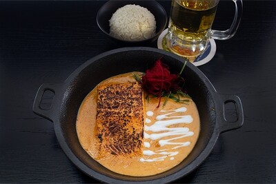 Dry Red Salmón Curry
