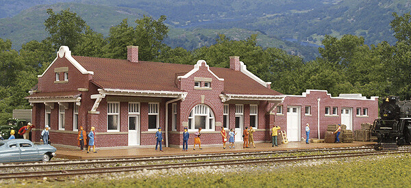 N Scale Walthers Cornerstone Santa Fe-Style Brick Depot With Freight House