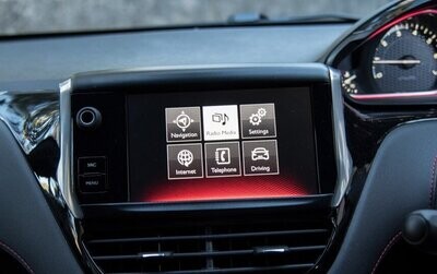 Peugeot 208 GTI red touchscreen theme activation. While you wait!