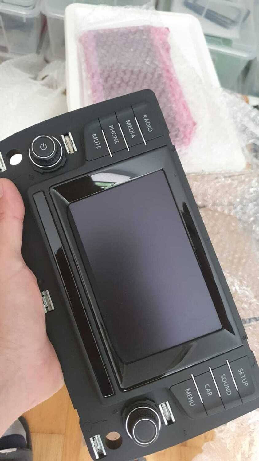 VOLKSWAGEN GOLF VII display repair
