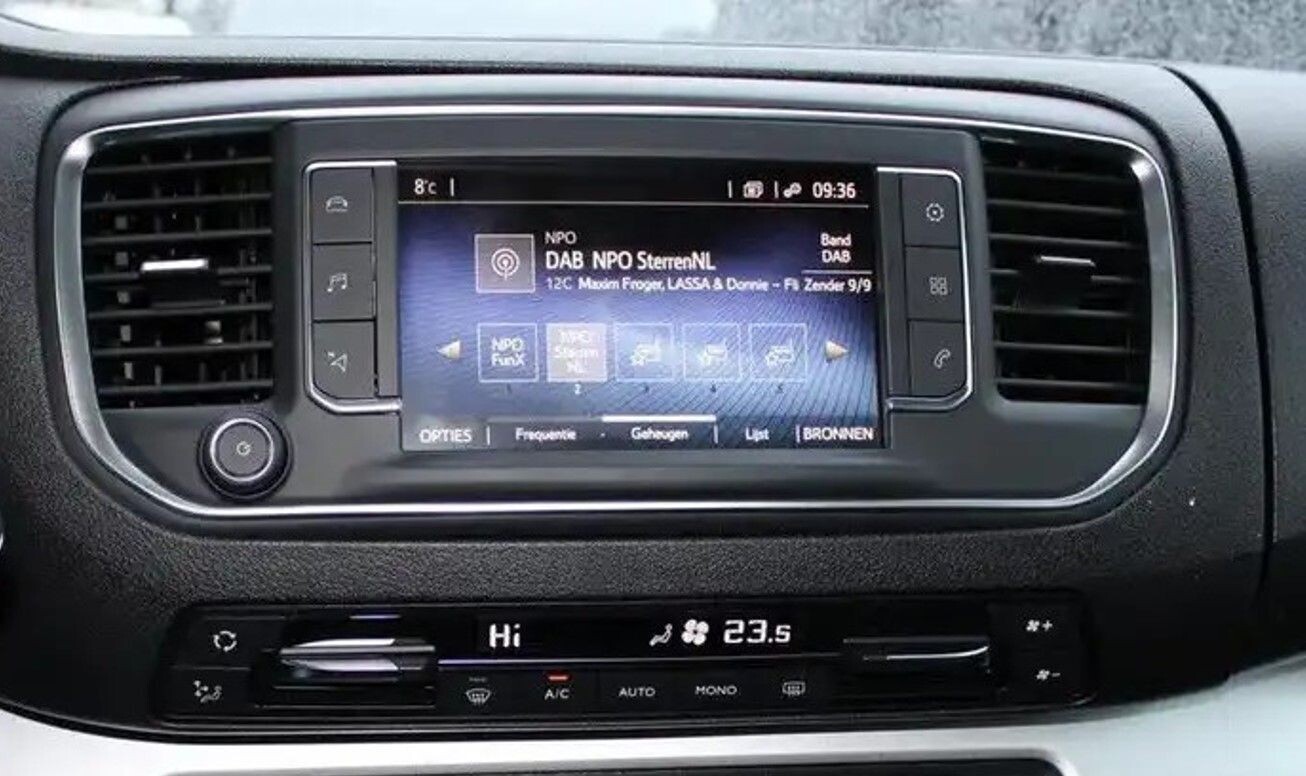 Toyota Proace Verso/ Car Play + Android Auto Remote Activation