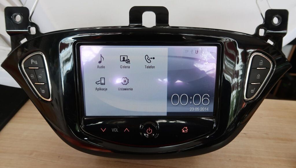 Vauxhall Corsa E /  Adam /  touchscreen repair while you wait or via post