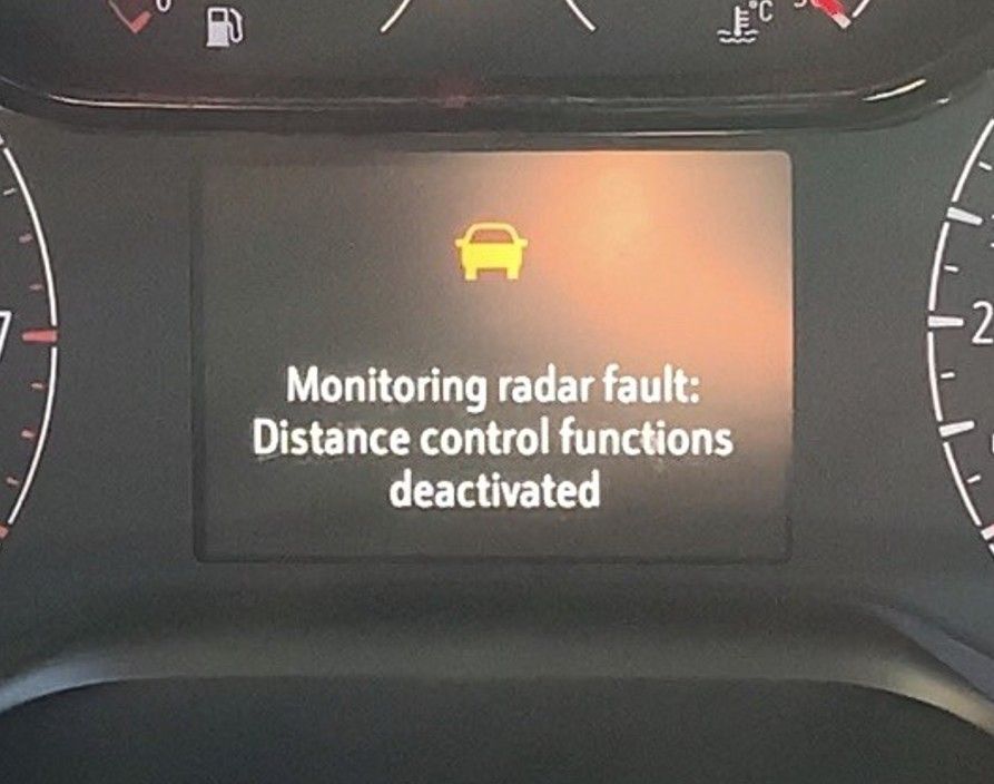 Vauxhall Crossland - Monitoring radar fault: distance control functions deactivated - FIX