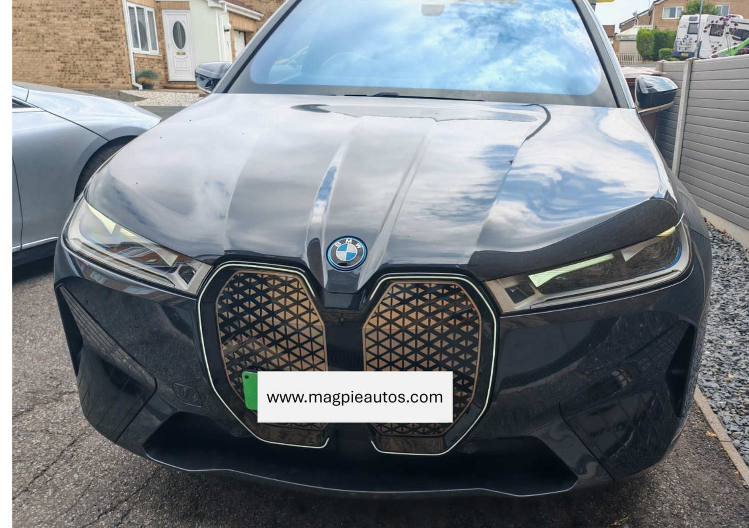 BMW IX I20 Iconic Illuminated Kidney grill 2022-2025 retrofit kit