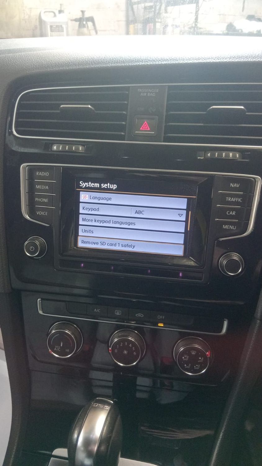 VW Golf touchscreen repair VW Golf touchscreen repair