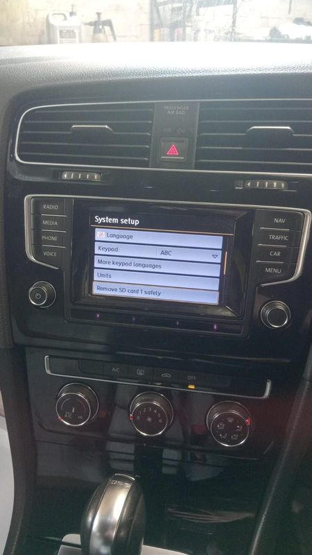 VW Golf touchscreen repair