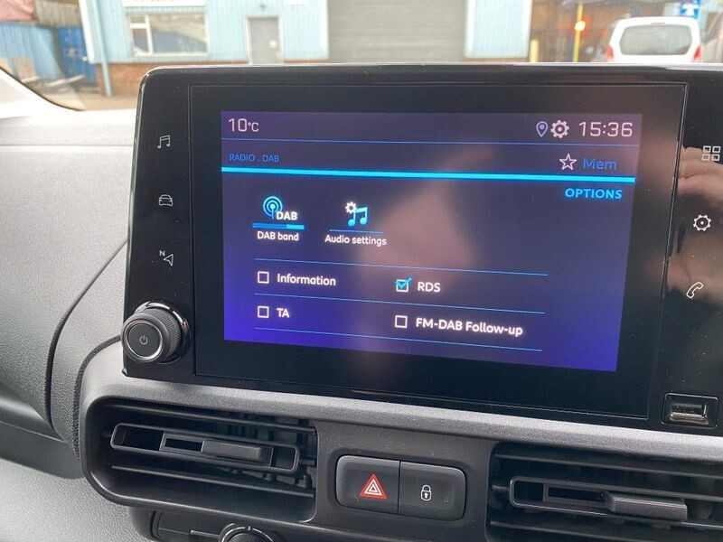Vauxhall Combo Cargo (K9) Replacement touchscreen 98345773ZD