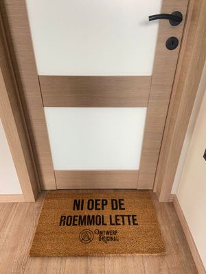 DEURMAT - Ni Oep De Roemmol Lette