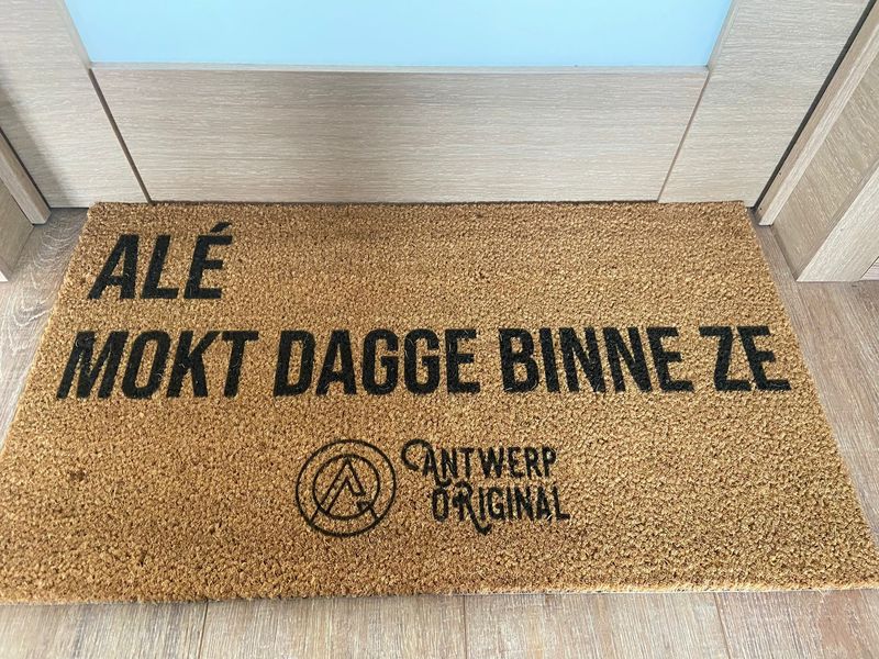 DEURMAT - MOKT DAGGE BINNE ZE