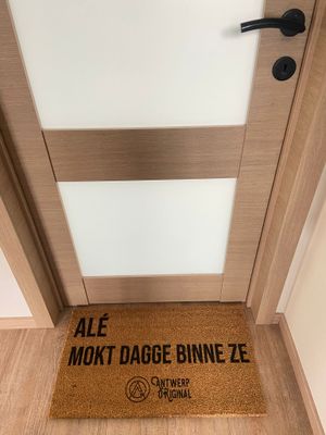 DEURMAT - MOKT DAGGE BINNE ZE