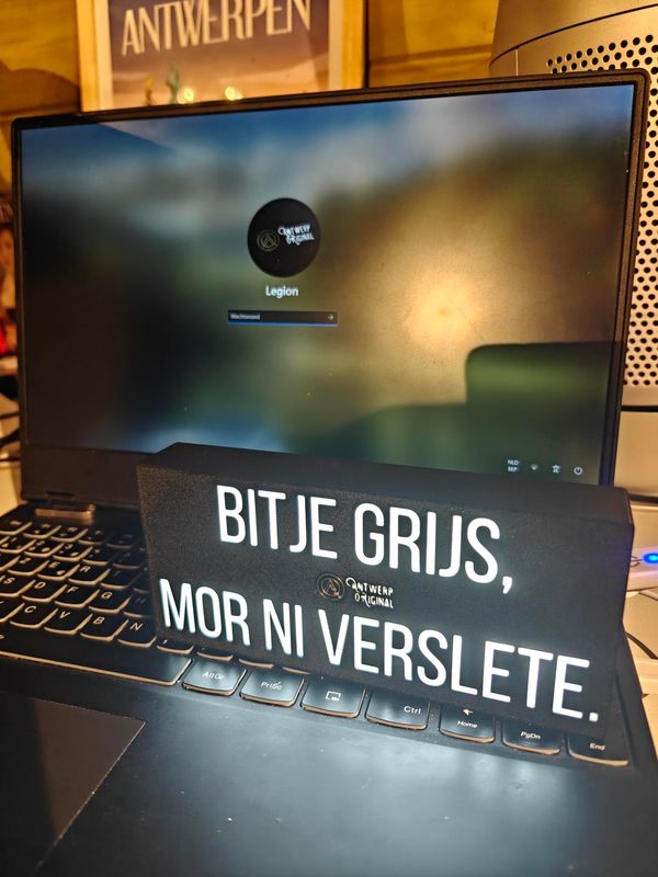 Lichtbox - Bitje Grijs, Mor ni Verslete