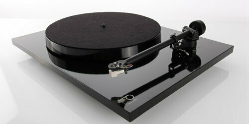 Rega Planar 1 Plattenspieler inkl. Carbon MM-Cardridge, black