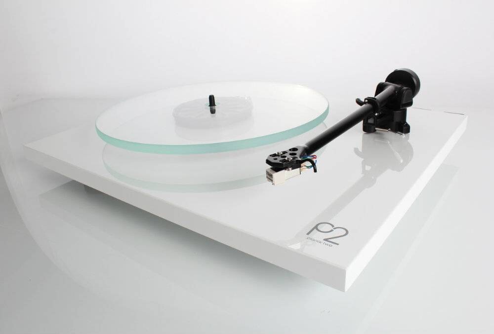 Rega Planar 2 inkl. Carbon MM-Tonzelle, white
