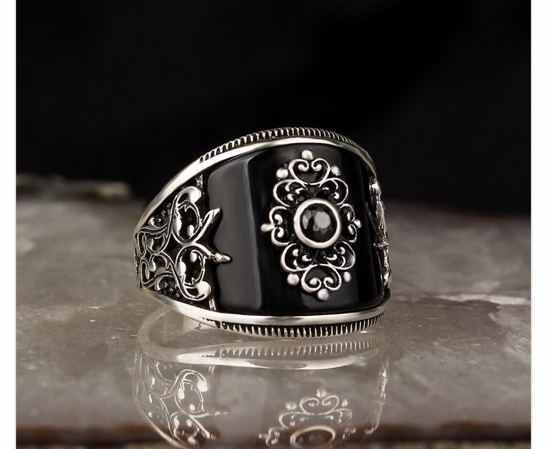 Hand Made pure 925 Silver Sterling Ring with Onyx Stone