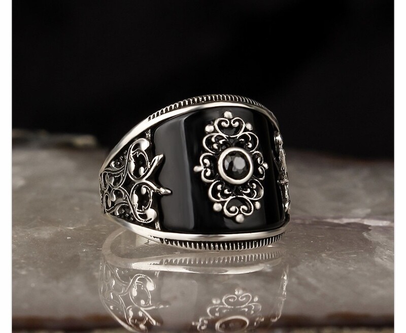 Hand Made pure 925 Silver Sterling Ring with Onyx Stone