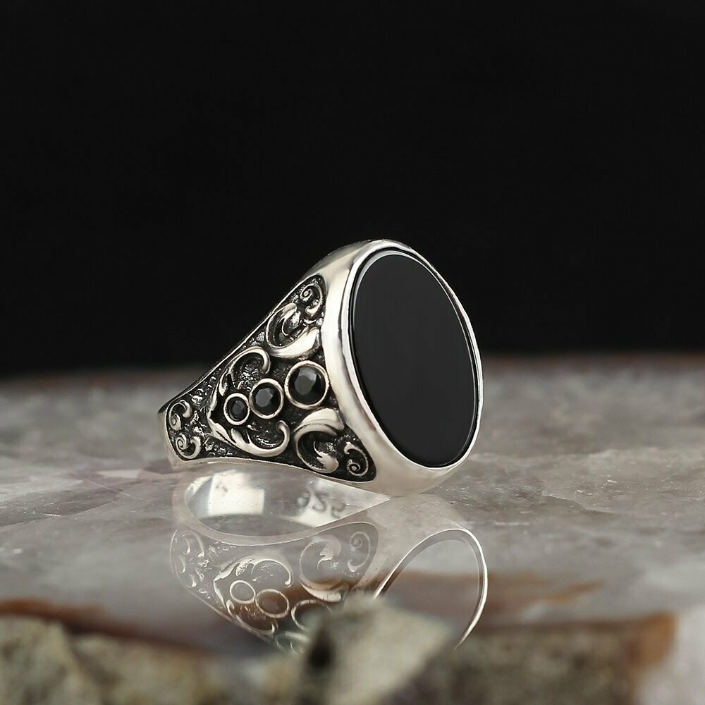Hand Made pure 925 Silver Sterling Ring with Onyx Stone