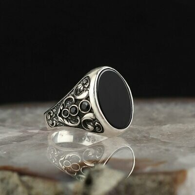 Hand Made pure 925 Silver Sterling Ring with Onyx Stone