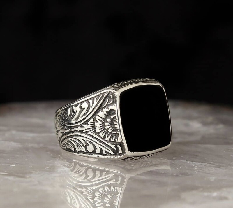 Hand Made pure 925 Silver Sterling Ring with Onyx Stone