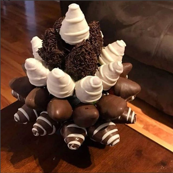 Pino de Fresas con topping de chocolate