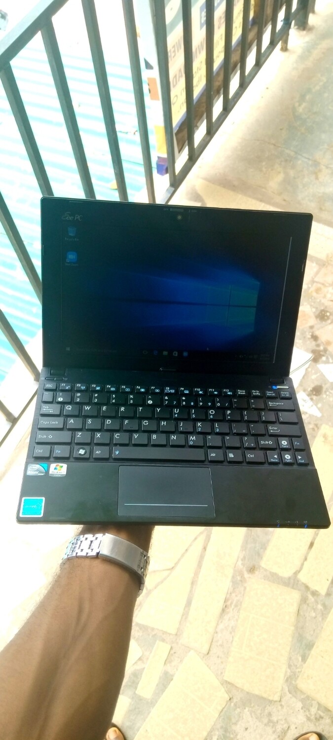 Azus mini laptop 