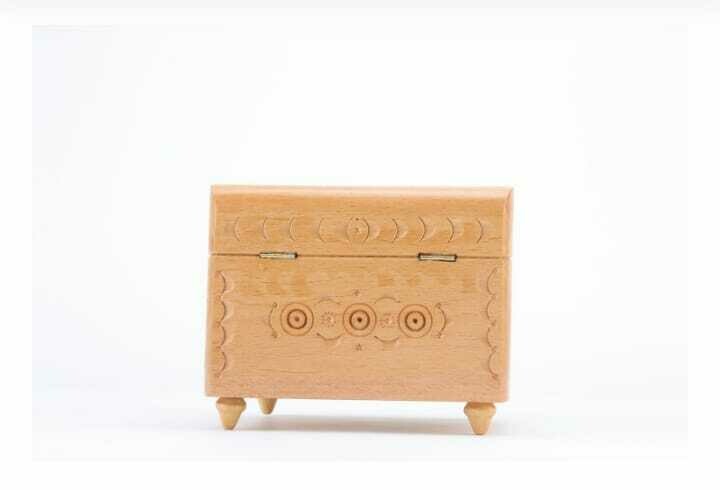 Unusual homemade wooden box MH-RE