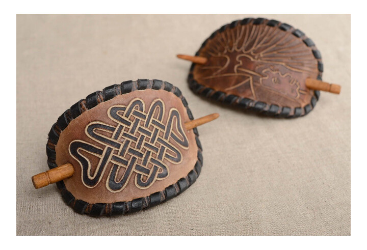 Genuine leather hairpin with wooden stick
MH-RB