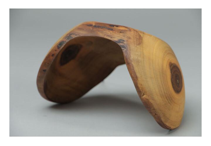 Wooden candy bowl of unusual shape
MH-RO
