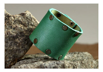 Leather bracelet with rivets MH-PL