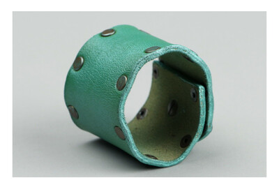 Leather bracelet with rivets MH-PL