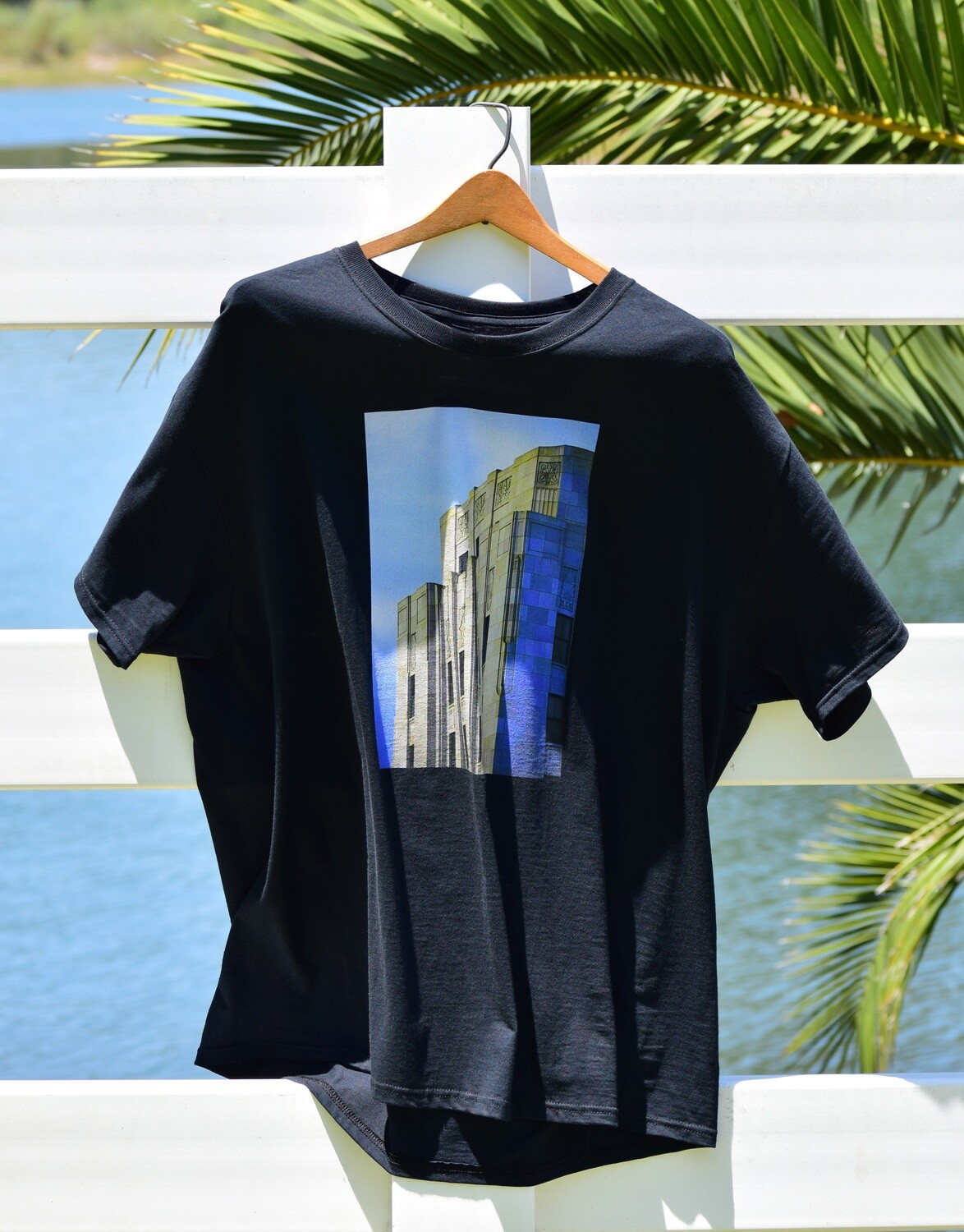 LB ICON-THE EVENING POST Short Sleeve Crew Neck Graphic Tee Black