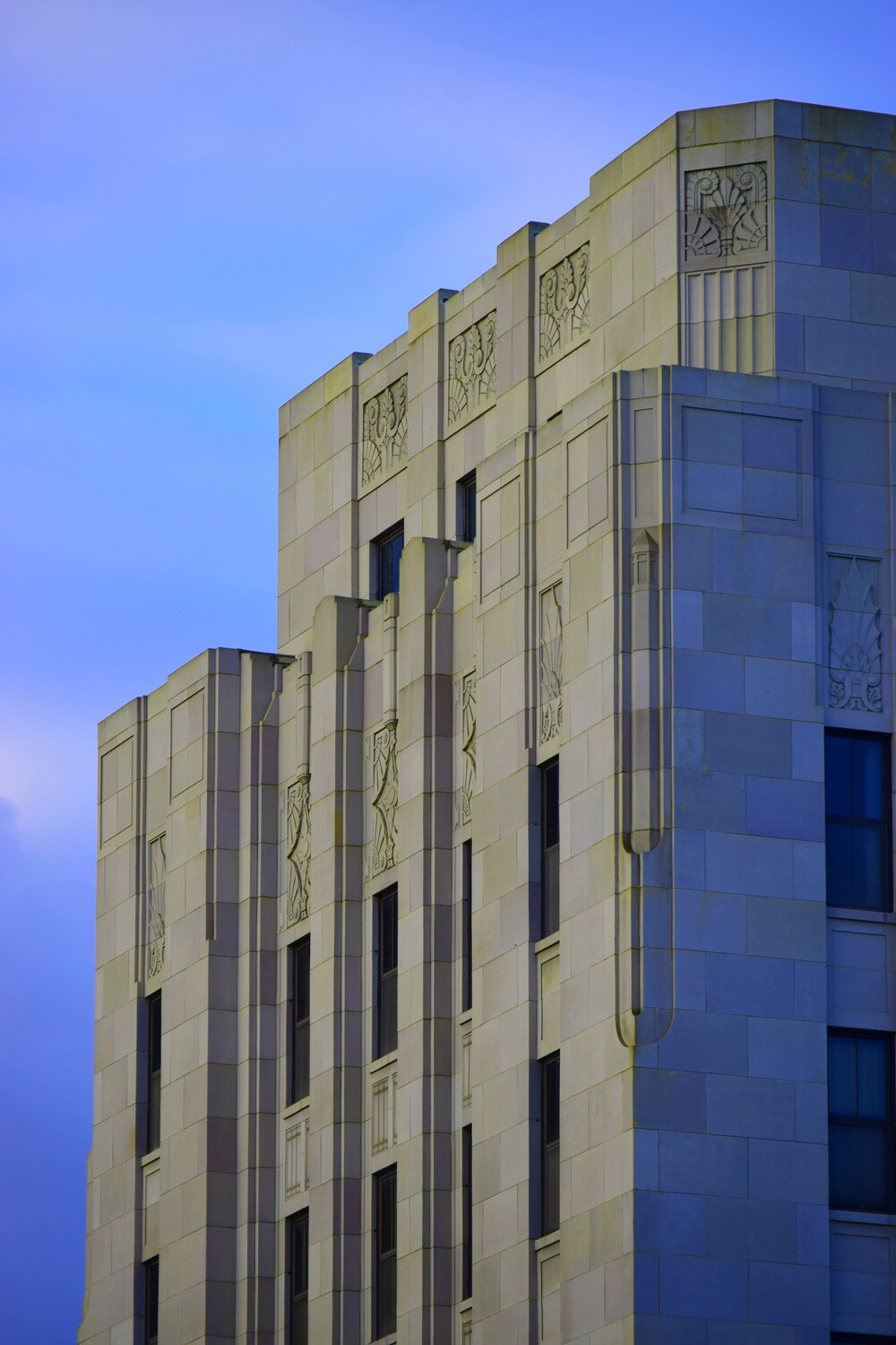 LB ICON-THE EVENING POST Short Sleeve Crew Neck Graphic Tee Black