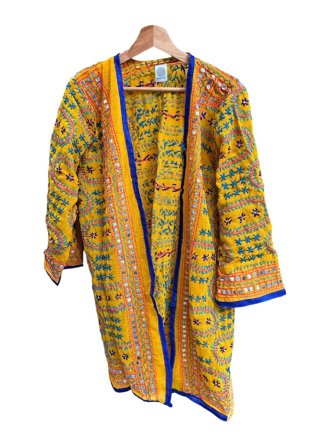 Kimono bordado midi