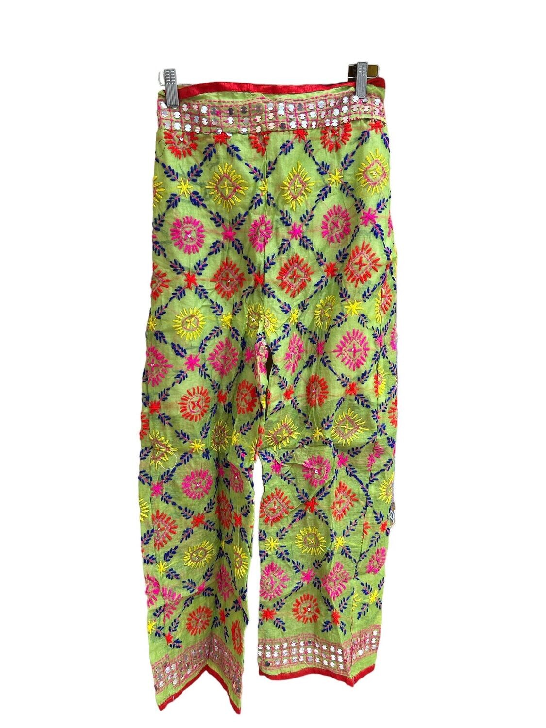 Pantalón bordado