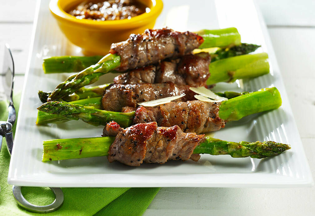 Espárragos con carne