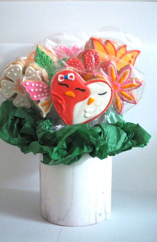 Custom made vegan decorated cookies bouquets. GLUTEN FREE available.