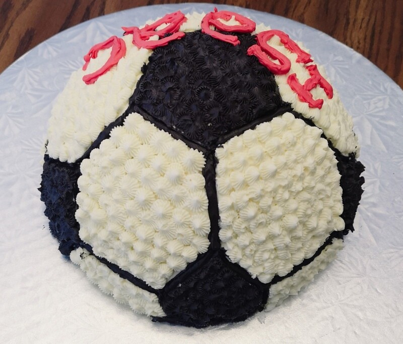 Vegan custom cream cakes. GLUTEN-FREE available. Starts at 60 $.