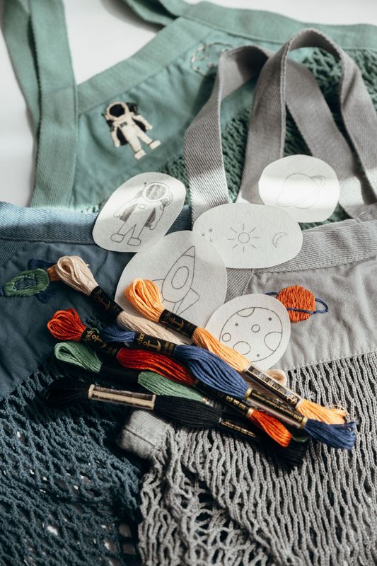 UNIVERSUM - DIY Stickbox, Einkaufsliste & Tasche UNIVERSUM - DIY Stickbox, Einkaufsliste & Tasche