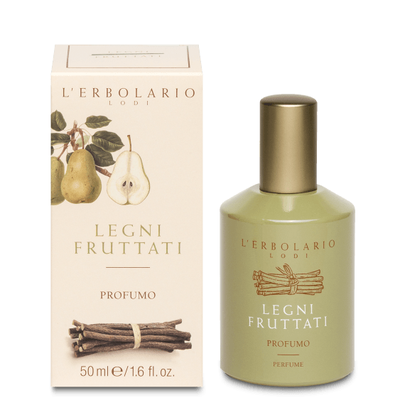 Profumo Legni Fruttati L'aroma dei legni di Liquirizia e la dolcezza del nettare di Pera si incontrano in questa profumazione unisex