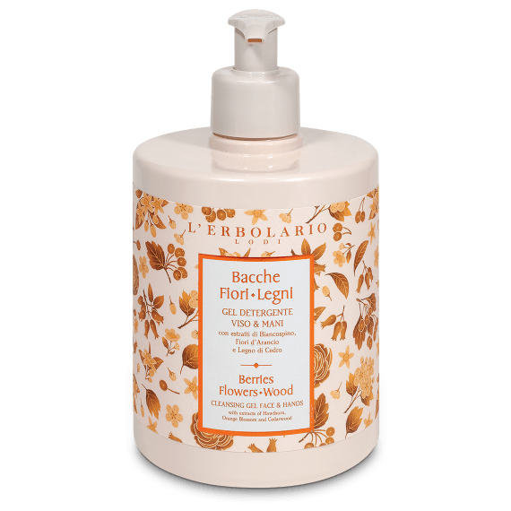 Gel Detergente Viso & Mani Bacche Fiori Legni
con estratti di Biancospino, Fiori d'Arancio e Legno di Cedro
