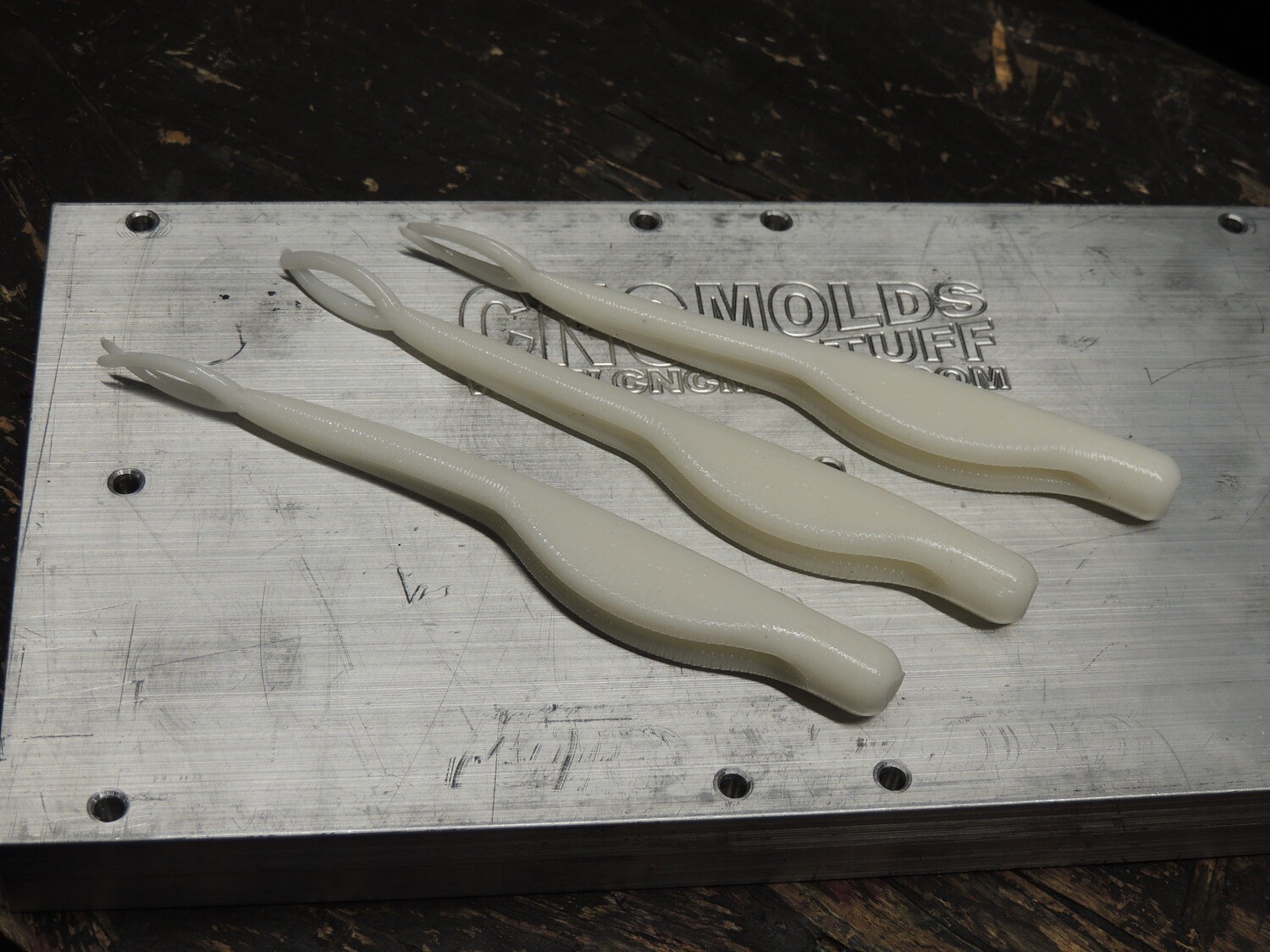 Magnum 6.5 Inch Split Tail Jerk, White Pearl