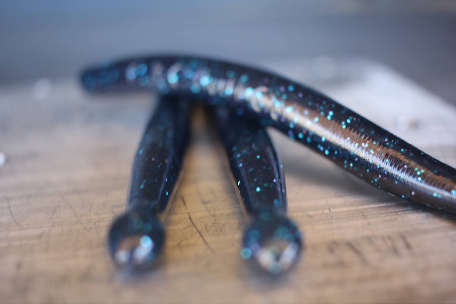 Ball Drop Worm, Black Saphire