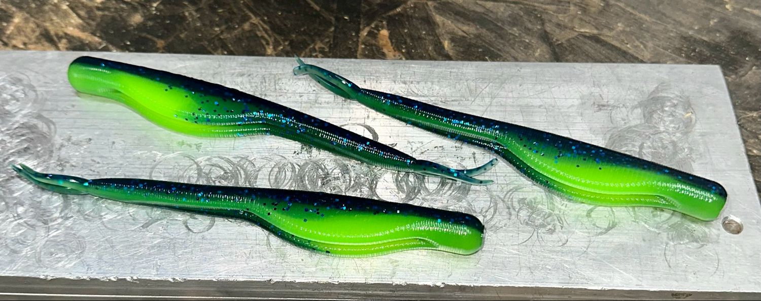 Magnum 6.5 Inch Jerk, Lightning Bug