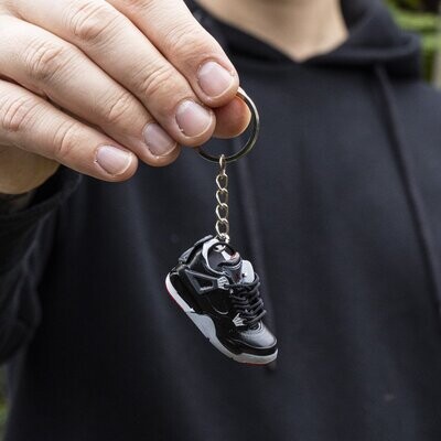 SNEAKR Keychain AJ4 Bred