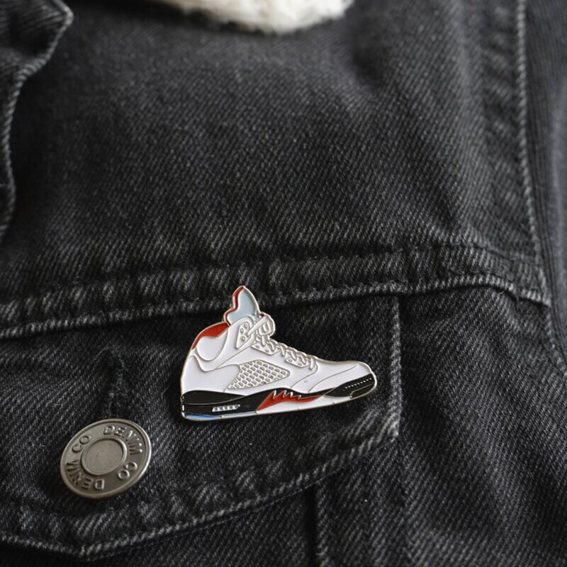 Air Jordan 5 Fire Red Pin