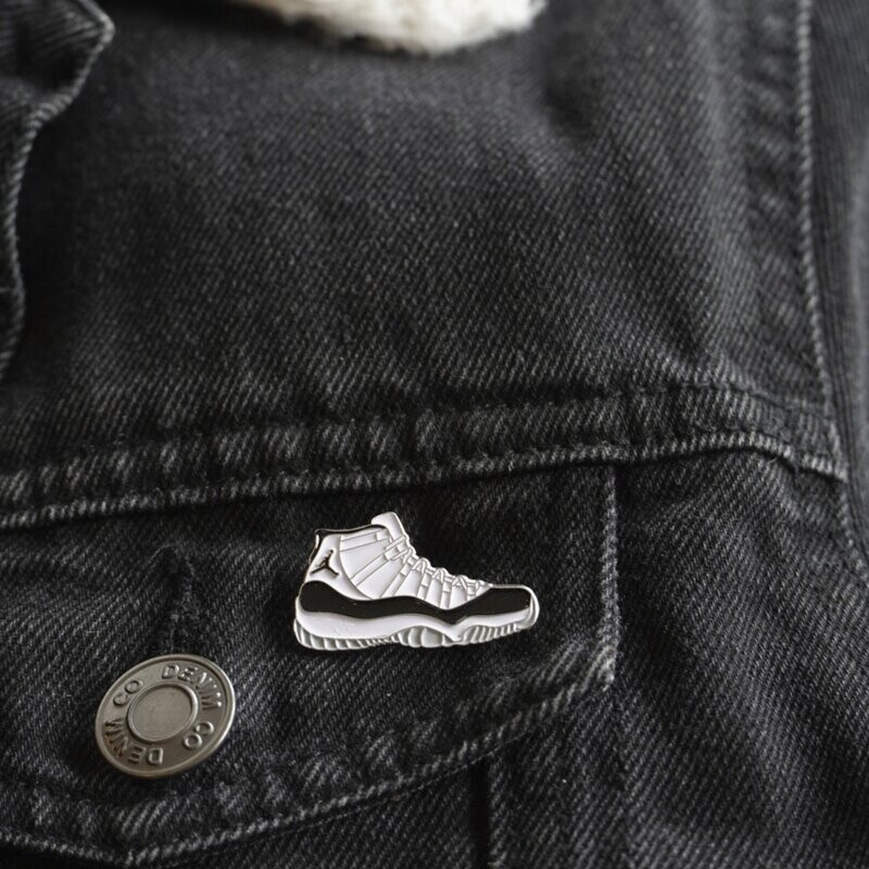 Air Jordan 11 Concord Pin