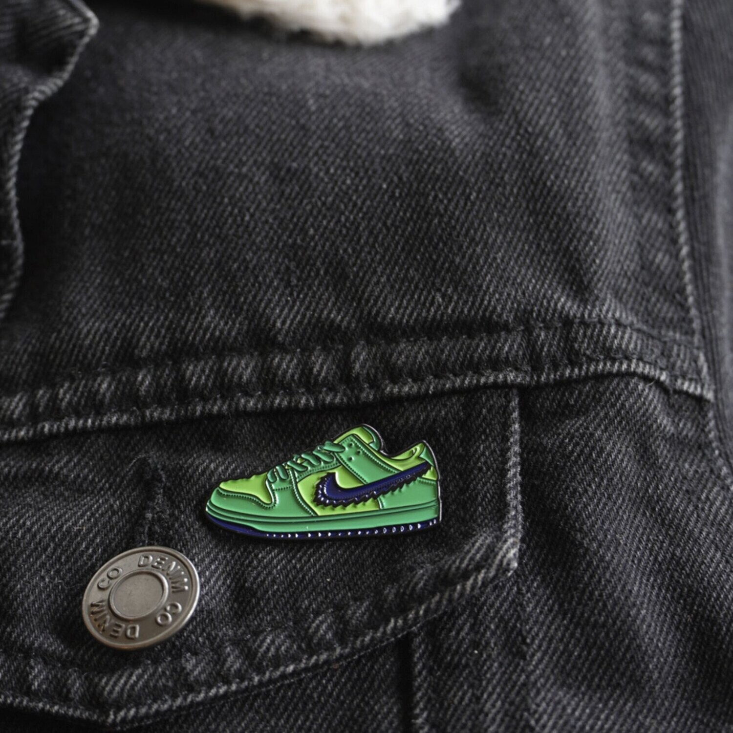 SB Dunk grateful dead bears green Pin