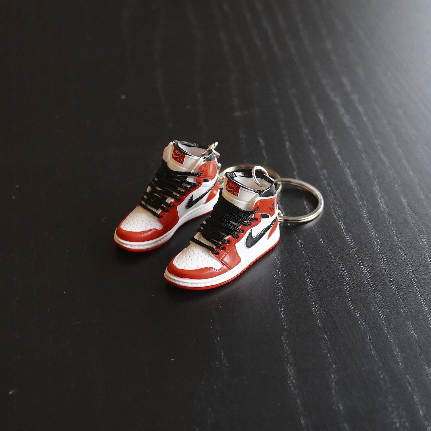 新品 NIKE JORDAN ジョーダン キーホルダー chicago SNEAKR Keychain Air Jordan 1 Chicago