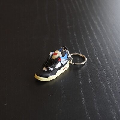 SNEAKR Keychain AJ4 Union Off Noir