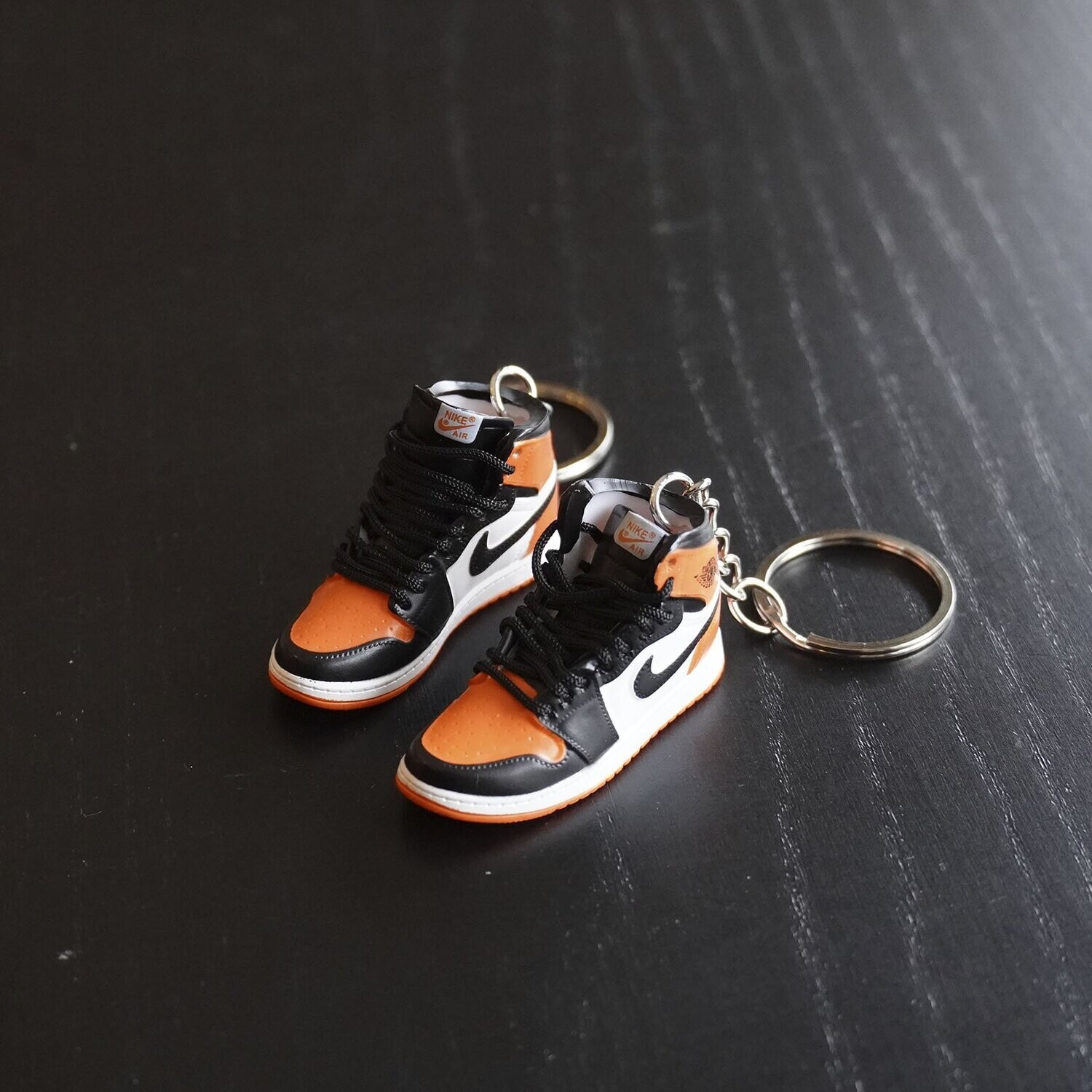 SNEAKR Keychain Air Jordan 1 Shattered backboard